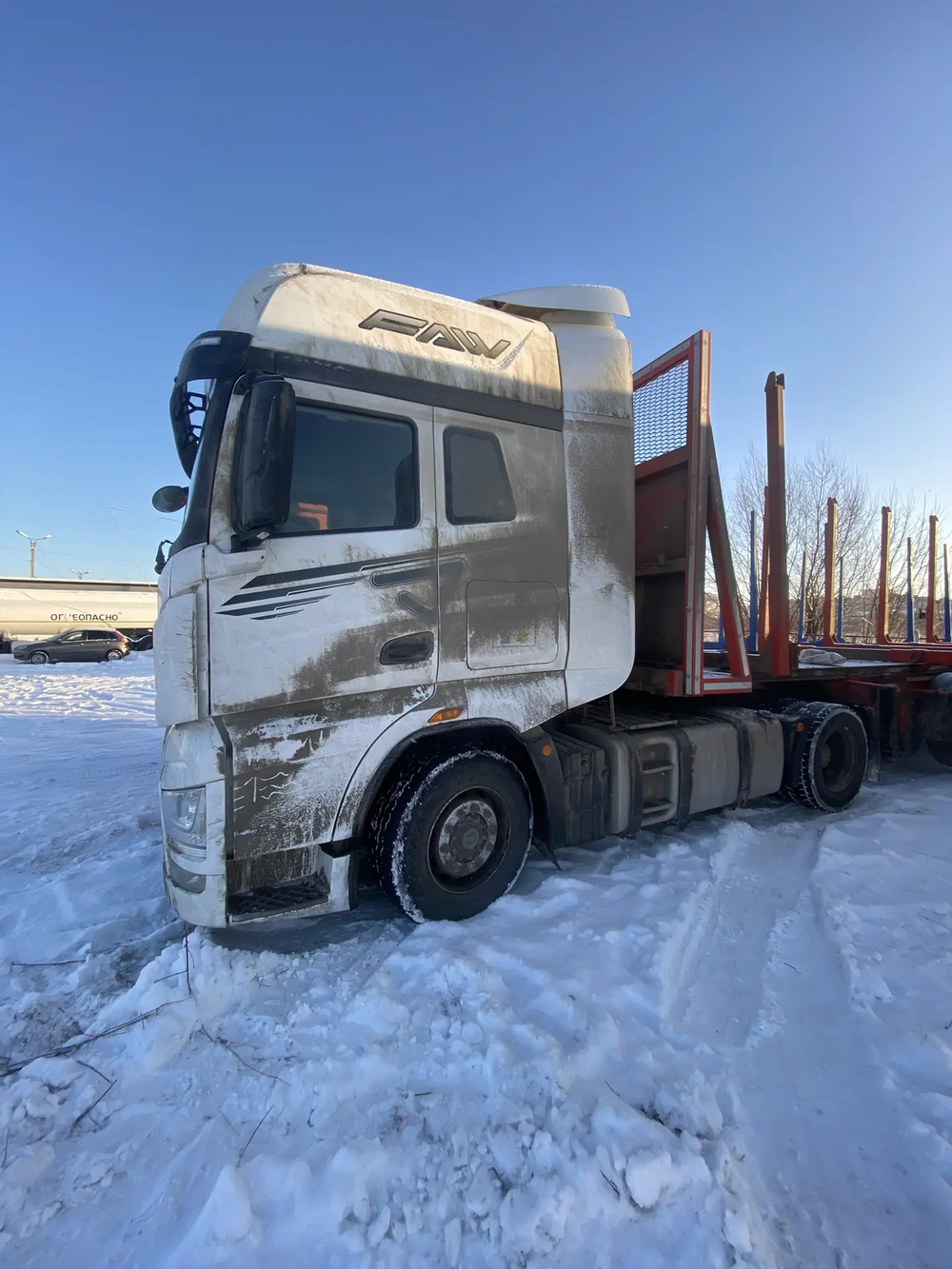 FAW J7 4x2 Седельный тягач CA4180P77K25E5 (Дизельный, 12,5 л, 553 л.с., АТ)