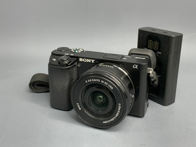 Sony A6100 kit 16-50mm 11.000 кадров