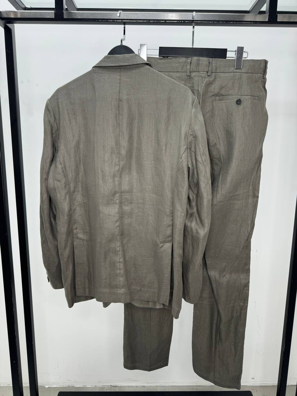 Льняной костюм Brunello Cucinelli