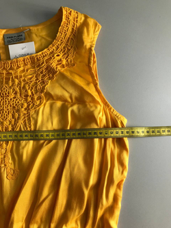 Платье Finn Flare яркого цвета, маркировка L, визуально на 48 размер