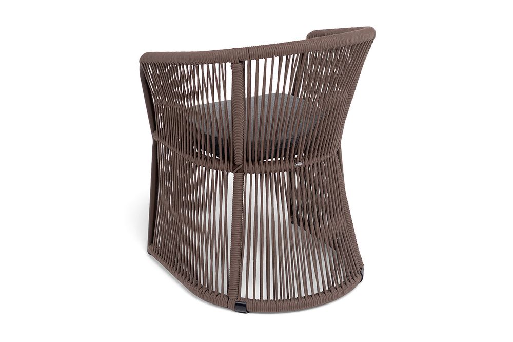 "Романо" стул плетеный из роупа, каркас алюминий коричневый (RAL8016) муар, роуп коричневый круглый, ткань темно-серая 027