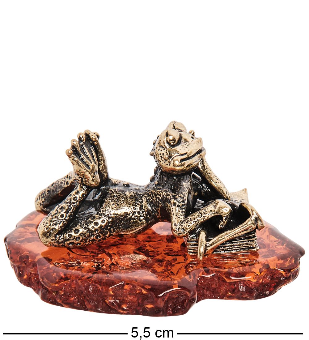 Народные промыслы AM-1092 Фигурка «Лягушка с книжкой на пляже» (латунь, янтарь)