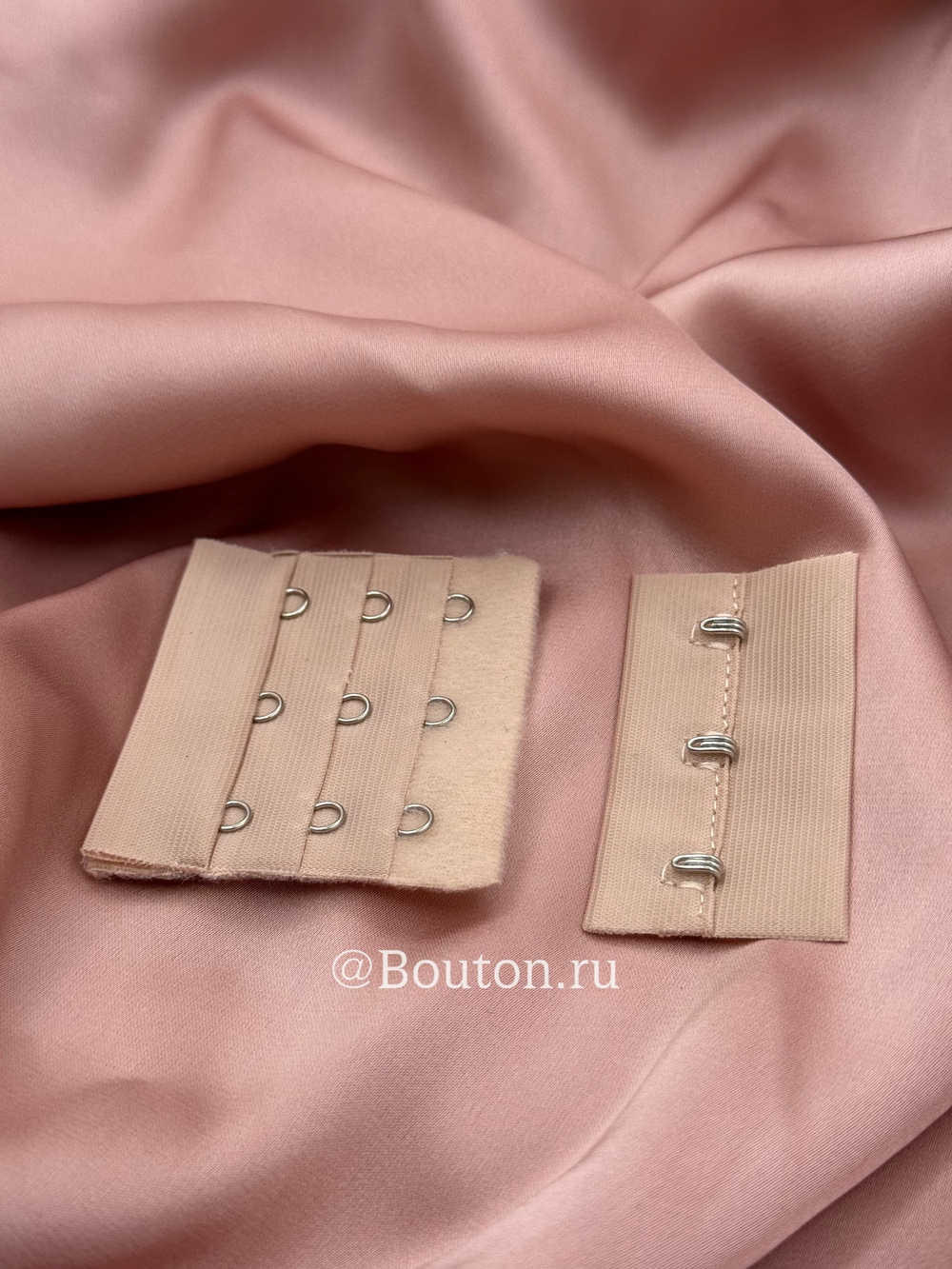 Застежка для бюстгальтера бежевая 3 ряда 9 петель 3 крючка 5х5,5 см