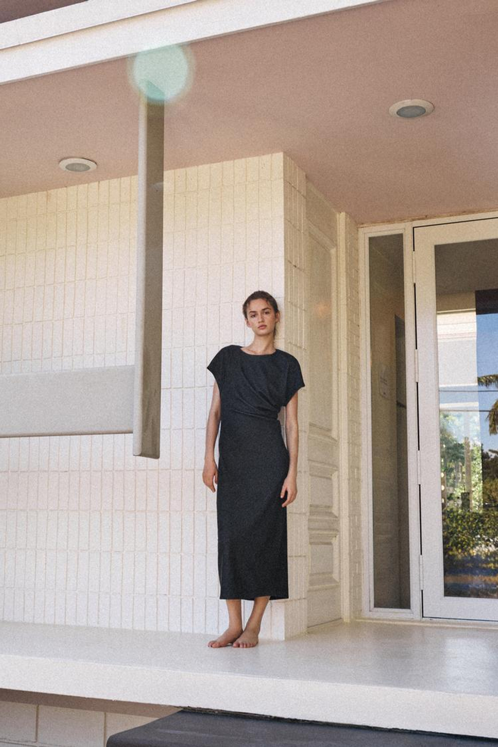 ZARА ПЛАТЬЕ МИДИ СО СБОРКОЙ, МЯГКИЙ СЕРЫЙ