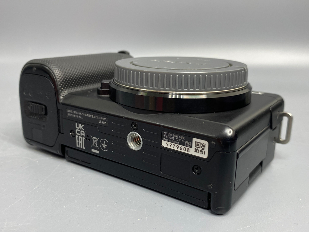 Sony ZV-E10 1800 кадров