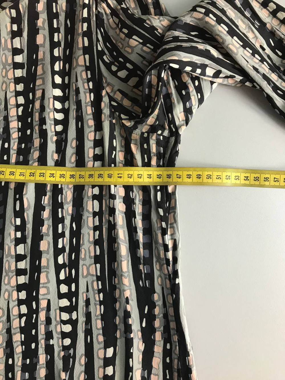 Платье Armani Exchange легкое, маркировка М, визуально на 46 размер