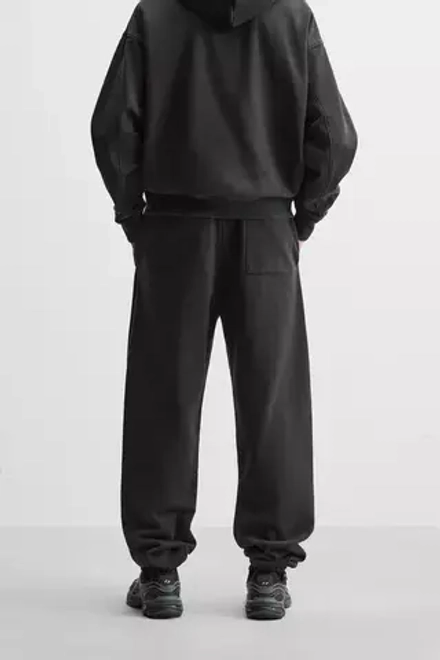 ZARA ДЖОГГЕРЫ С ЭФФЕКТОМ ПОТЕРТОСТИ, ЧЕРНЫЙ
