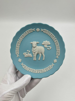 Тарелка декоративная Wedgwood «Год Овцы» бирюзовая