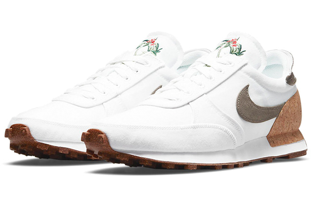 Кроссовки Nike Daybreak Type