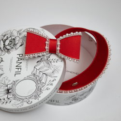 Бант-бабочка красный с жемчужным декором