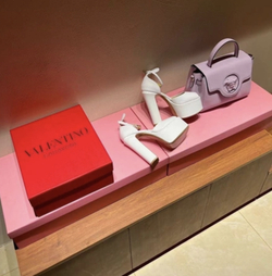 Босоножки Tan-Go Valentino