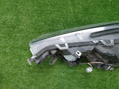 Битая Фара правая Toyota RAV4 5 XA50 (2018-н.в.) LED