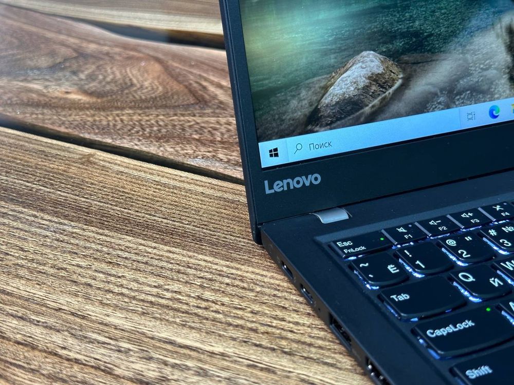 14" Ноутбук Lenovo Thinkpad X1 Carbon G5 (1920x1080, Intel Core i7-6600U, RAM 16ГБ, SSD 256ГБ, Intel HD Graphics 520, Win 10 Pro)