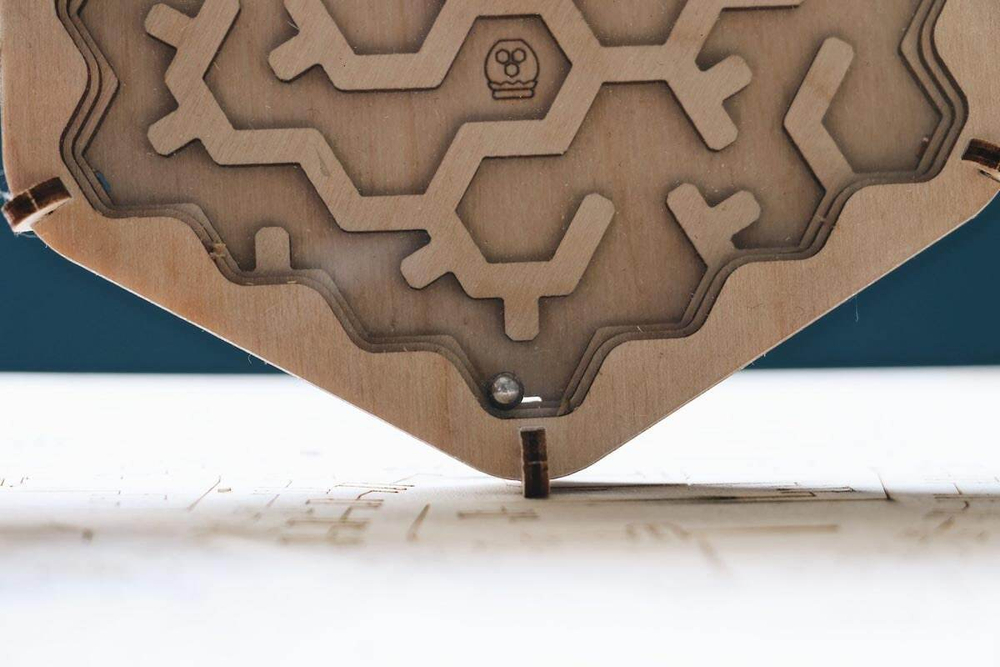 Головоломка-лабиринт "Лабиринт пчёлы и мёд" (UNIWOOD) - Деревянный конструктор, 3d пазл, сборная модель