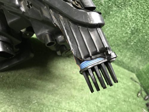 Битая Фара правая Geely Atlas 2 (2023-н.в.) LED
