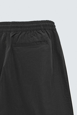 ZARA ДЖОГГЕРЫ ИЗ ВЫСОКОТЕХНОЛОГИЧНОЙ ТКАНИ С КОНТРАСТНЫМИ ПОЛОСАМИ, ЧЕРНЫЙ