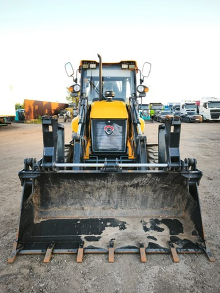 FORCE VECTOR FV* Экскаватор-погрузчик FV388T (Дизельный, 4,5 л, 95 л.с., АТ)