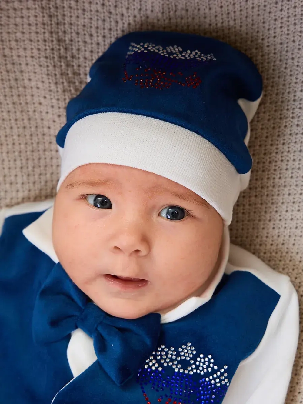 Комбинезон на выписку для новорожденного с триколором