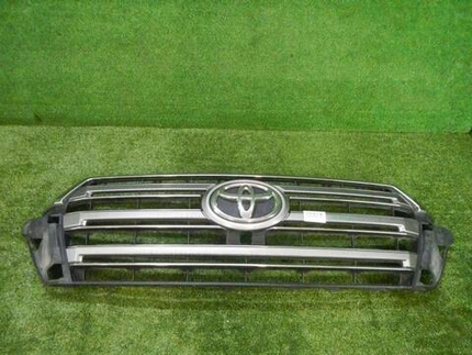 Решетка радиатора Toyota Land Cruiser 200 (2015-2021)