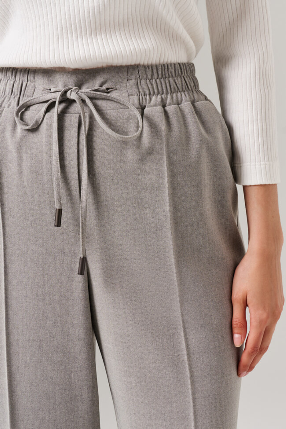 31111 Брюки женские (серый елочка)