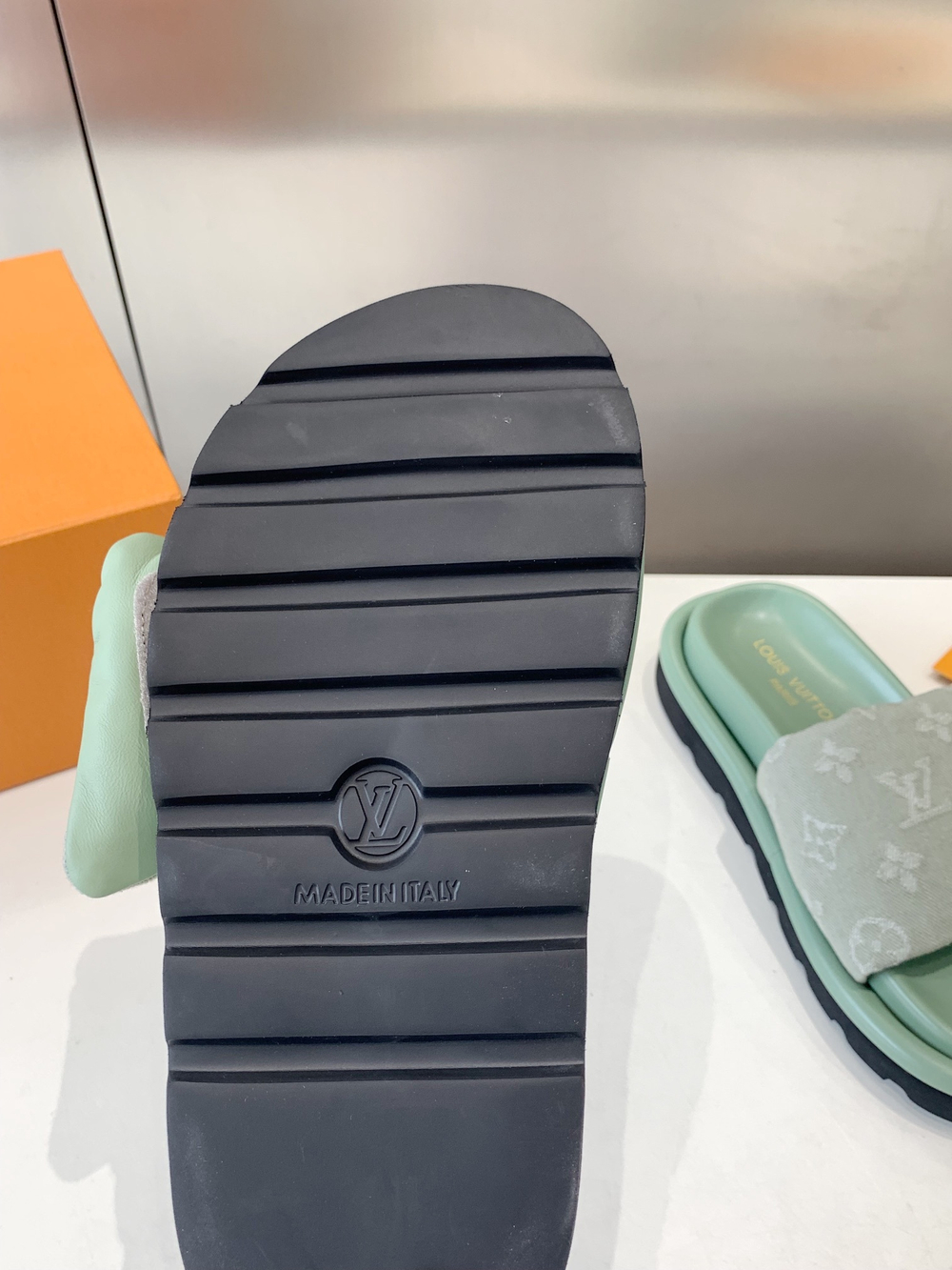 Louis Vuitton Pool Pillow Flat Comfort Mule