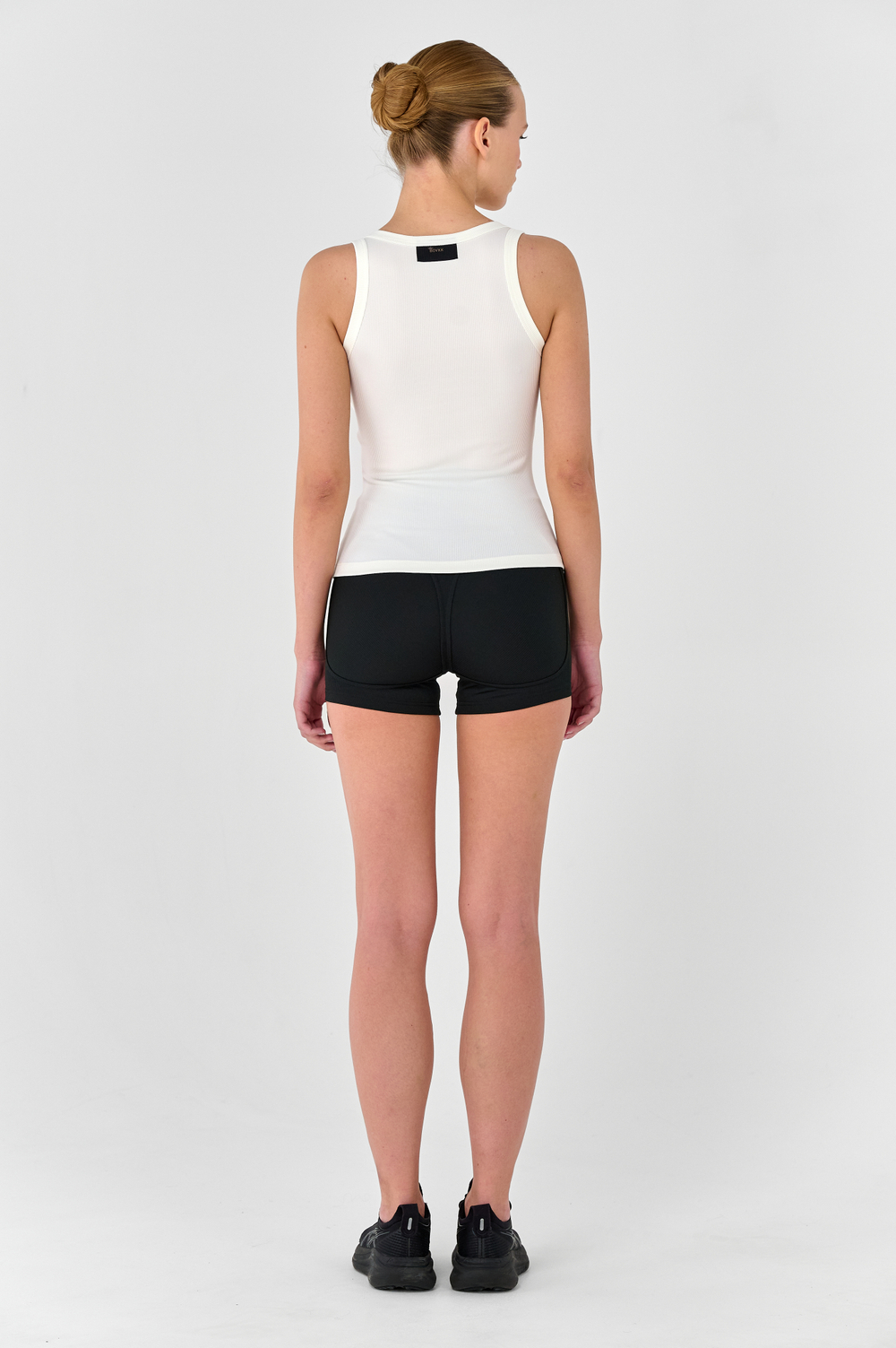 Майка с квадратным вырезом с чашками