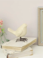 Статуэтки для интерьера на полку