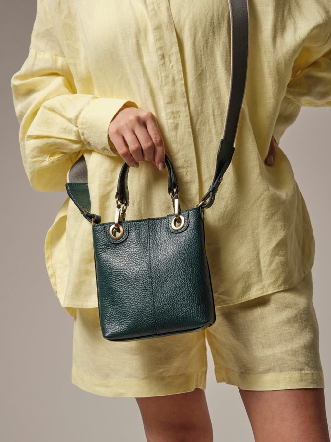 Сумка кожаная кросс-боди зеленая