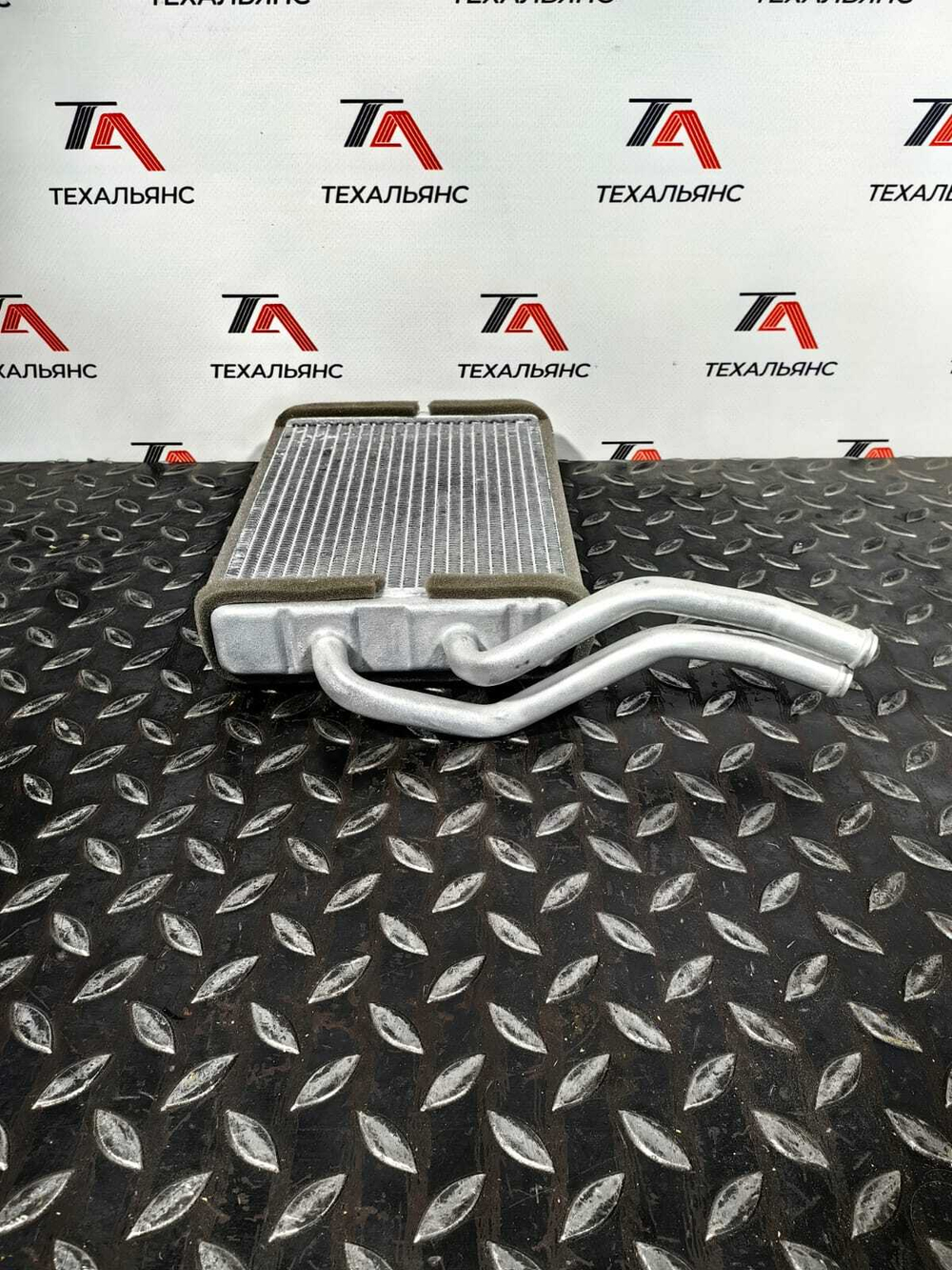 Радиатор отопителя 77281948