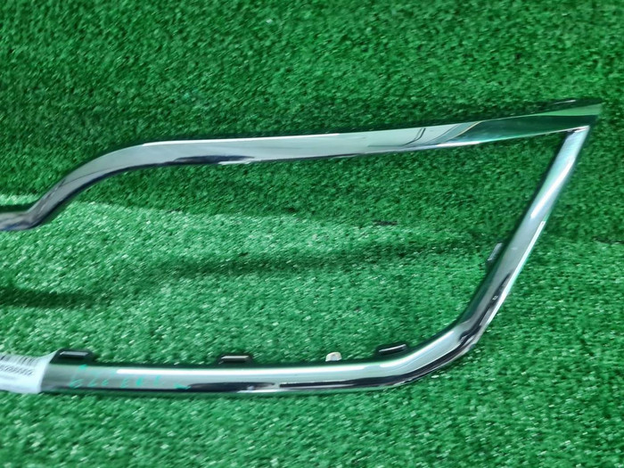 Молдинг решетки радиатора Skoda Rapid 1 (2012-2020)