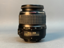 Nikon D5000 Kit 18-55mm 35187 Кадров