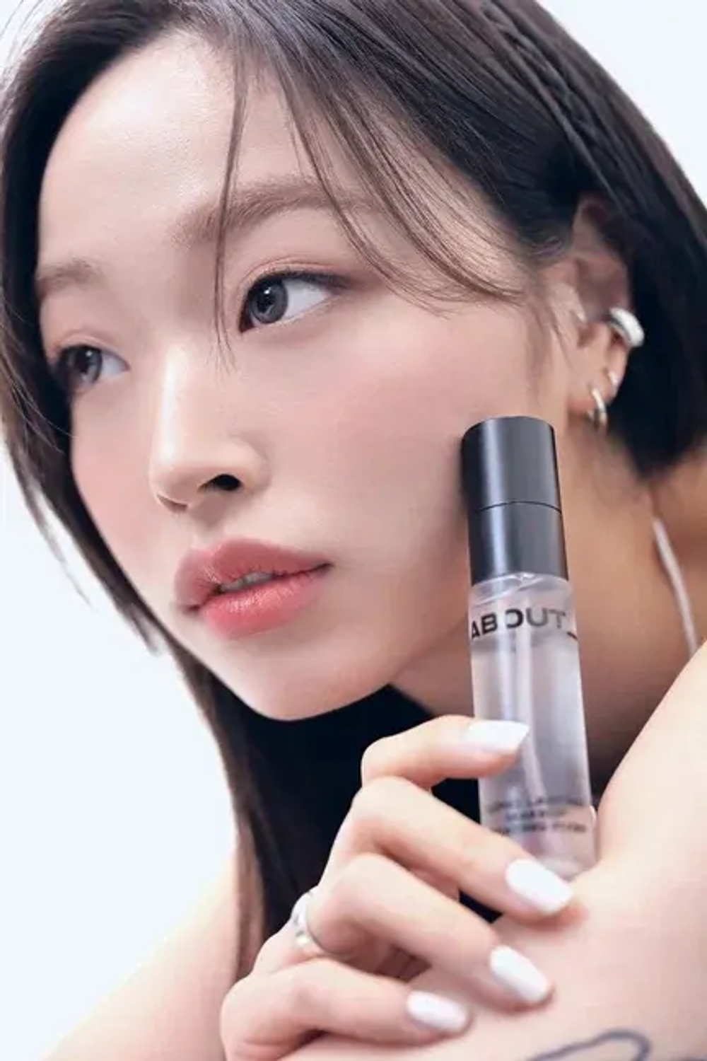 ABOUT TONE LONG LASTING MAKEUP COATING FIXER - лёгкий увлажняющий спрей для фиксации макияжа