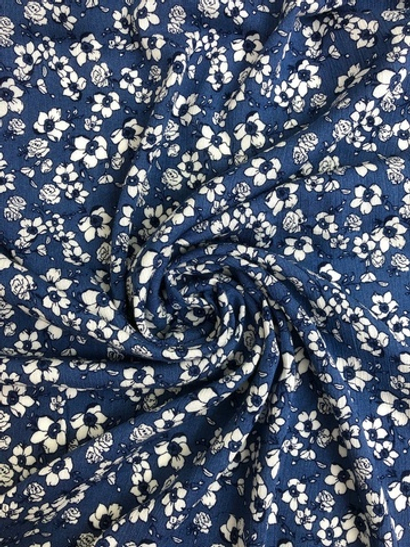 Марлевка жатка принт, вискоза цветы мелкие белые на джинсовом