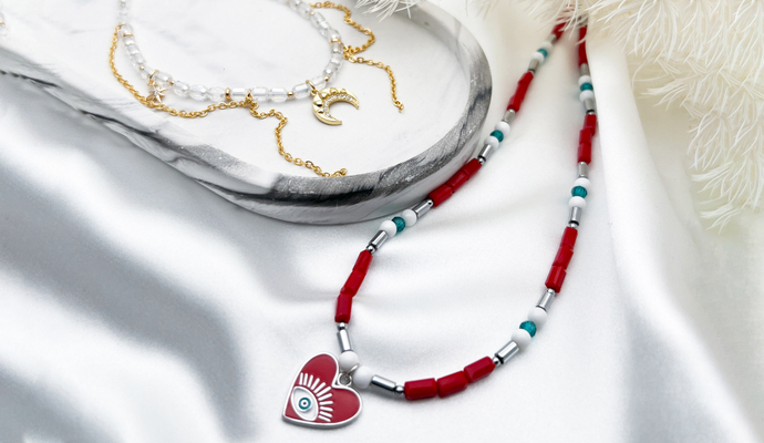 Мастер-класс: два колье из стекла