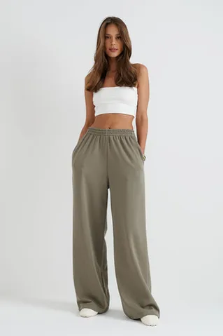 Широкие джоггеры без начеса с утяжкой цвета хаки