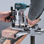 Фрезер сетевой MAKITA RT 0700 C RT0700C