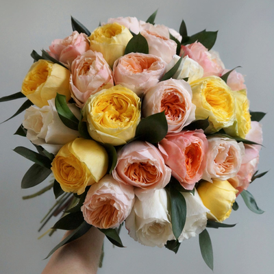 54. Солнечный микс букет роз