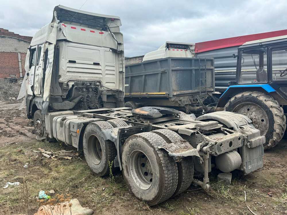 SITRAK C7H 6x4 Седельный тягач ZZ4256V364HE (Дизельный, 12,4 л, 540 л.с., МТ)