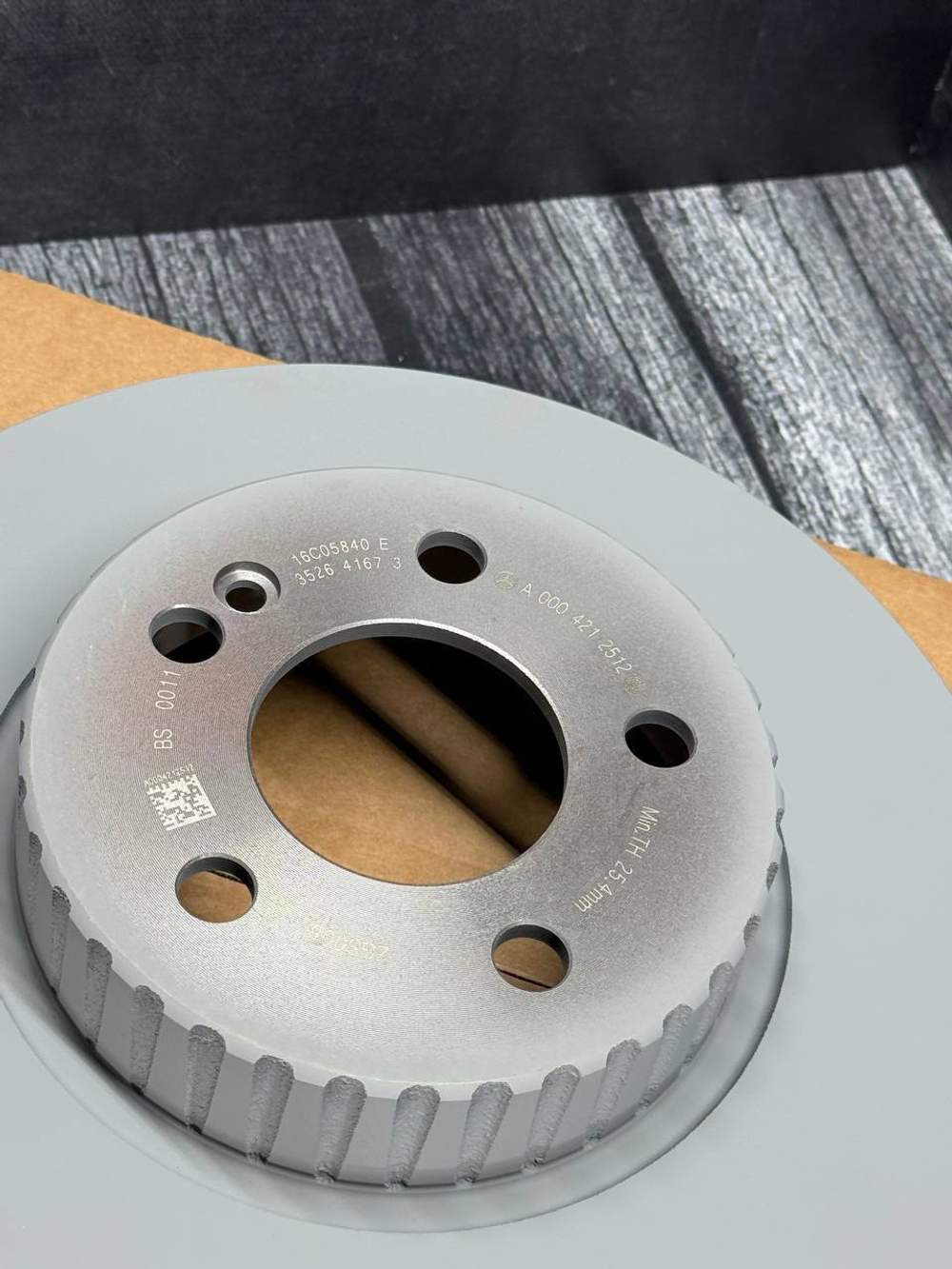 Диск тормозной Mercedes-Benz A0004212512
