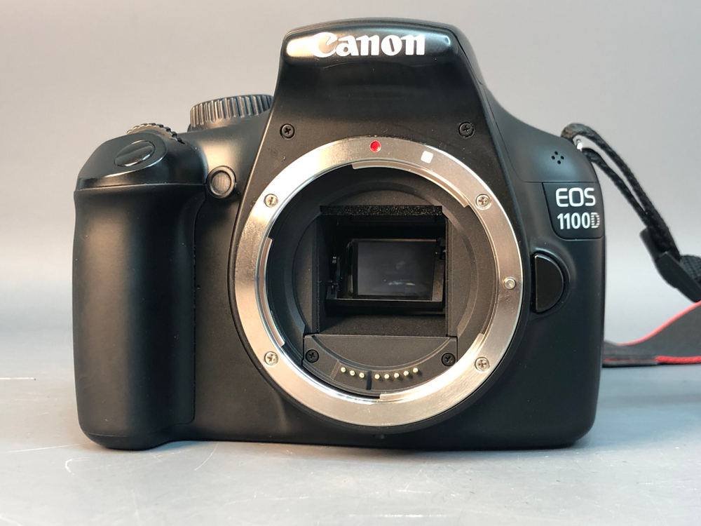 Canon EOS 1100D , 11000 кадров пробега