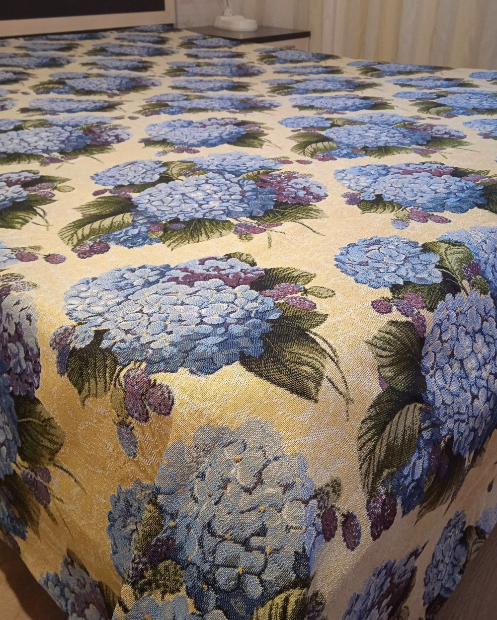 Покрывало гобеленовое Гортензия евро (240х200)