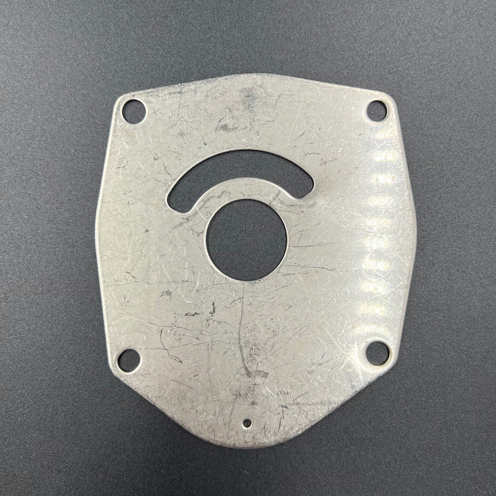 Пластина помпы охлаждения Honda/Mercury 75-90 (Honda)