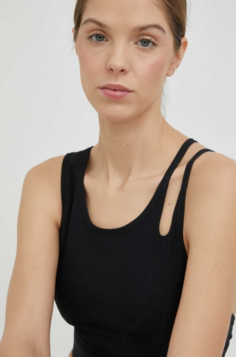 Топ женский REEBOK KNIT TRAINING CROP