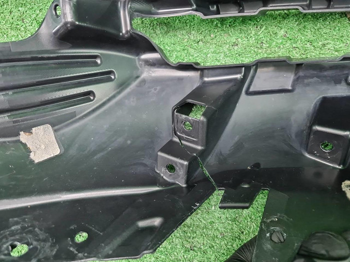 Кронштейн переднего бампера BMW X7 G07 (2019-2022)