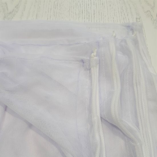 Причина уценки: следы от шариковой ручки, небольшая грязь