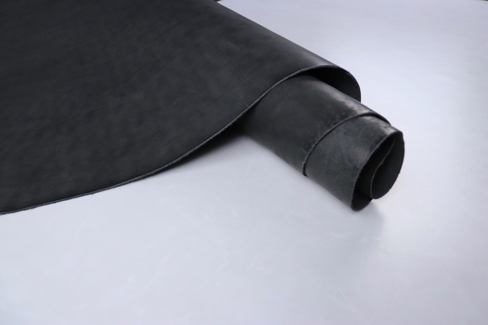 1,5-1,8 Юфть ш/с черная в воротках 109 дм² (КЛ)