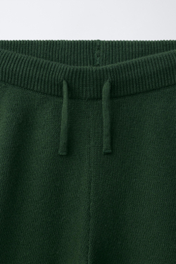 ZARA ТРИКОТАЖНЫЕ ШОРТЫ, ТЕМНО-ЗЕЛЕНЫЙ