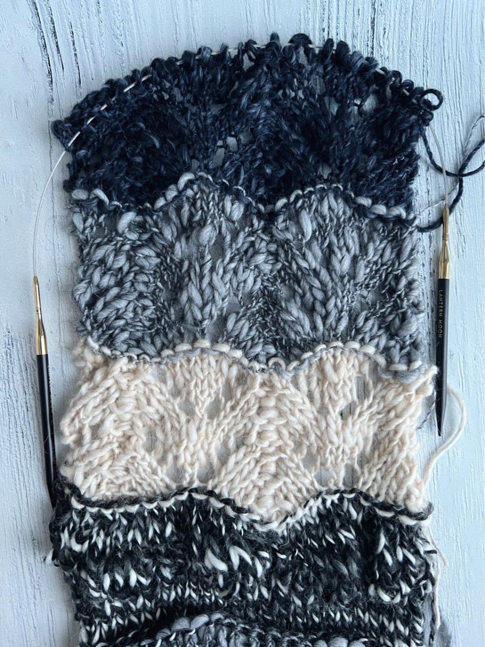 Трикотажная пряжа для вязания MORELINO толстая шишибрики