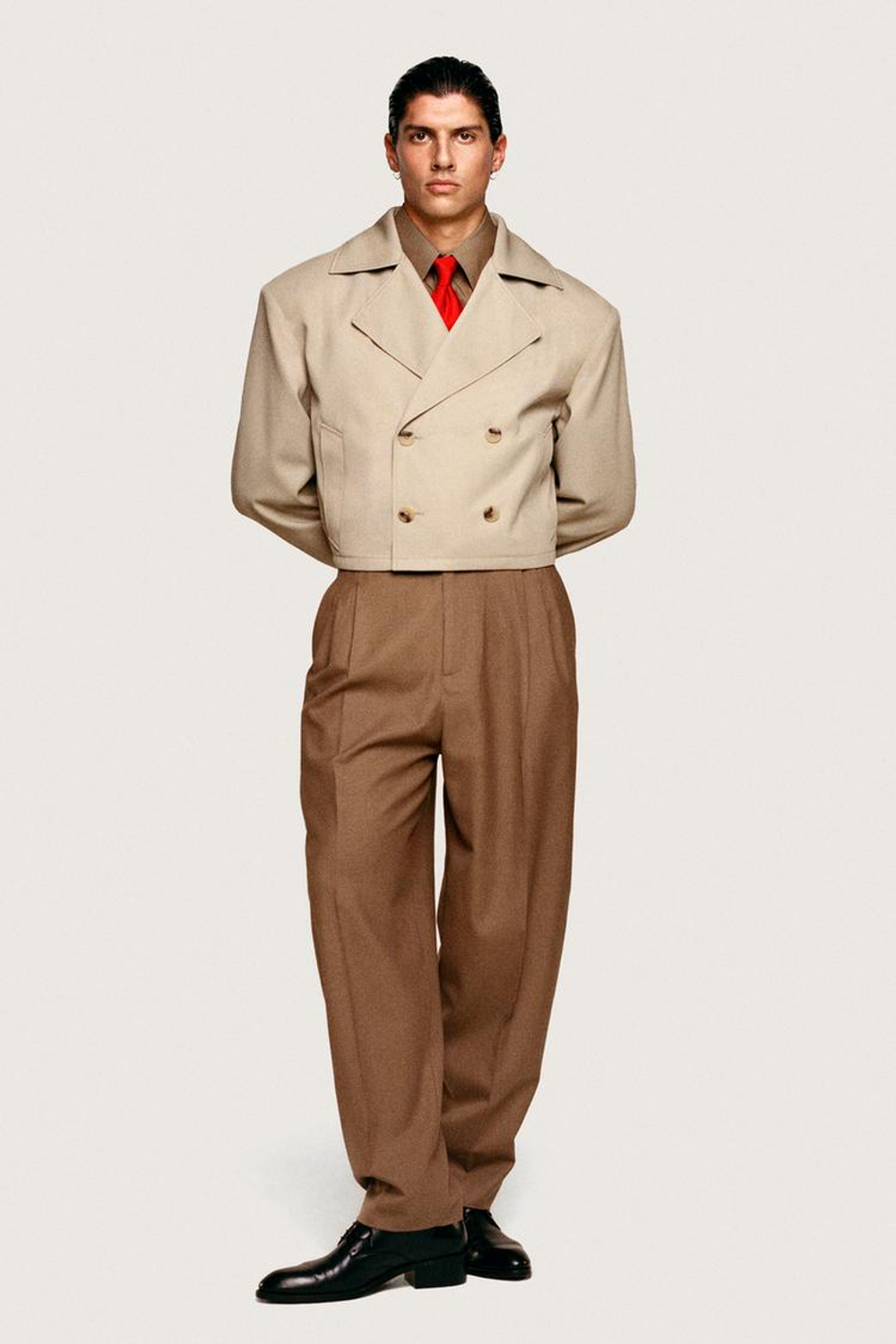 ZARA X WILLY CHAVARRIA ПЛИССИРОВАННЫЕ КОСТЮМНЫЕ БРЮКИ, ЦВЕТ ВЕРБЛЮЖЬЕЙ ШЕРСТИ