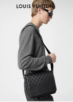 Сумка-мессенджер Louis Vuitton